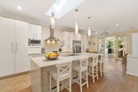 Luxury Beach House - Footsteps To Beach - Local Tourism 3