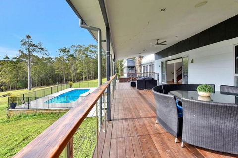 Luxury Mandalong Mansion With Pool & Spa - Accommodation Australia 2