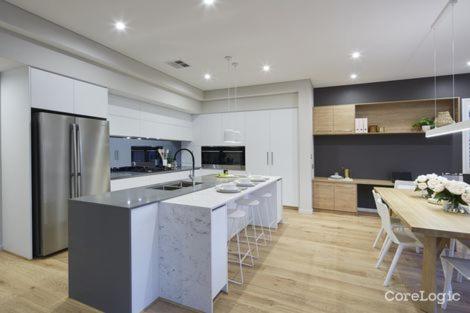 Luxury Bedrooms In A Resort Style Home - Accommodation Australia 3