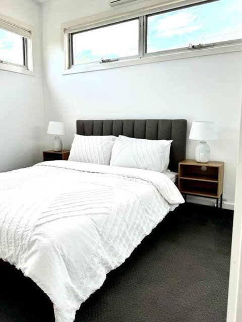 Luxury Stay In Williamstown - Accommodation Australia 3