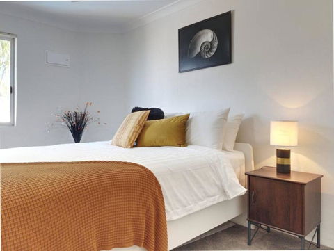 Magical Mcatee W Pool And King Bed - Local Tourism 2