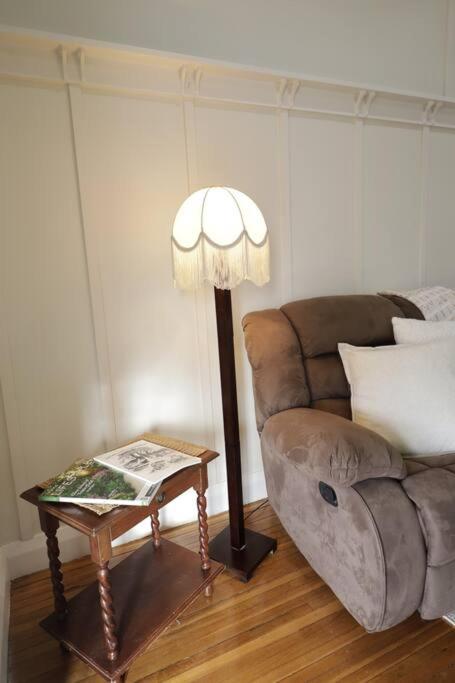 Manor Cottage - Australia Shopping 1