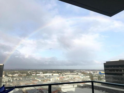 M-city Shopping Center Apartment - Executive Twin King Ensuites - Fully Equipped - Free Parking, Fast Wifi, Smart TV, Netflix, Complementary Drinks & Amenities - Clayton 3168 - Australia Shopping 2