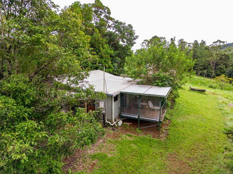 Mena Creek Flower House - Accommodation Australia 3