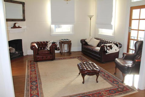 Mentor Chambers Apartment Bed & Breakfast - Accommodation Australia 0