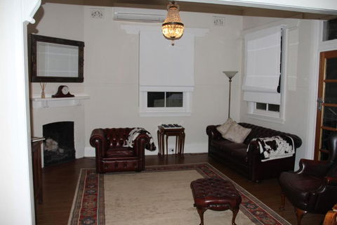 Mentor Chambers Apartment Bed & Breakfast - Accommodation Australia 2