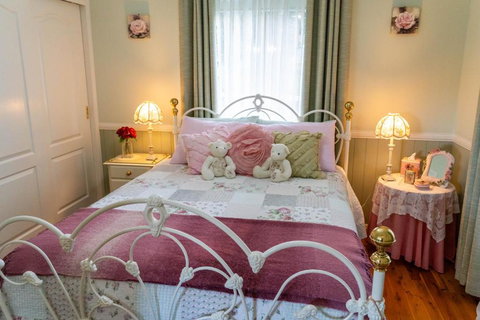 Milford Country Cottages - Local Tourism 2