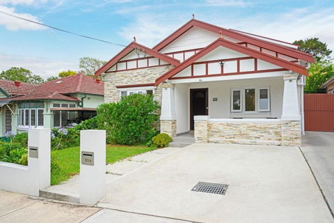 Mins To Mall Convenient 3 Beds Classic Charm Home - Australia Shopping 0