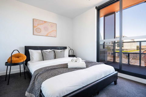 Modern 2B Apartment With City Views - Australia Shopping 1