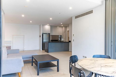 Modern 2B With Loft Bed Parking Central Mascot - Accommodation Australia 3