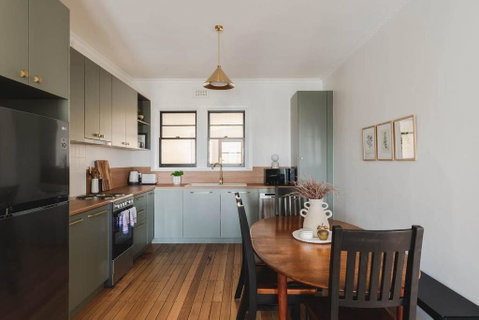 Modern 3-Bed Coastal Escape - Accommodation Australia 0
