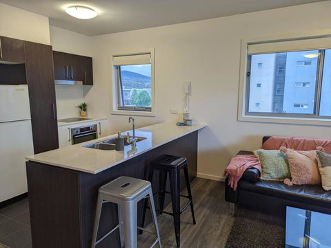 Modern & Relaxed Apartment, Great Views @Wright - Accommodation Australia 0
