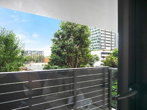 Modern Split Level 2Bed With Pool - Local Tourism 2
