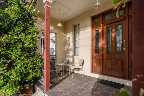 Modern Victorian Styled Holiday Home In Ashgrove - Accommodation Australia 1