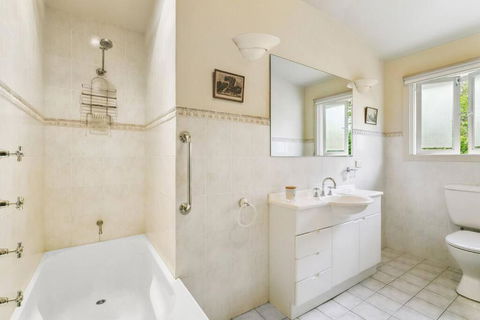 MUS14 - 2 Bedroom Apartment - Muston Street, Mosman - Australia Shopping 1