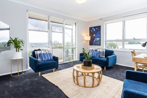 Mosman Views, 2bed, Parking, 15min Walk To Beach - Local Tourism 0