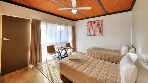 Motel Meneres - Accommodation Australia 3