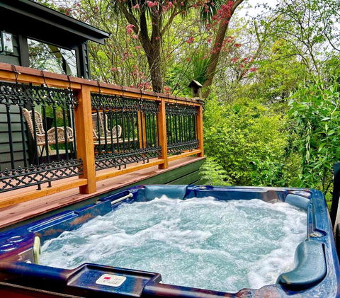 Mountain Cottage In Dandenong Ranges - Accommodation Australia 1