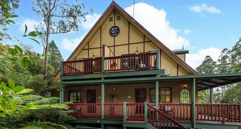 Mountain Lodge - Accommodation Australia 1