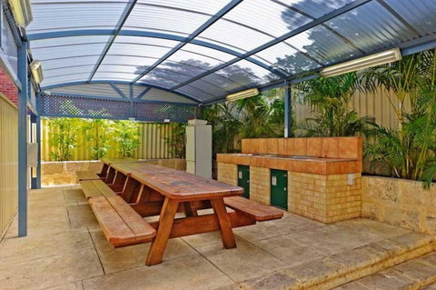 Mountway Holiday Apartments - Accommodation Australia 3