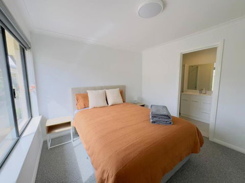 New Unit On Oswald - Local Tourism 2