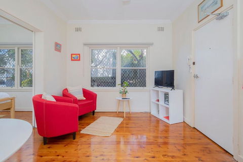 Newcastle Nook - Convenient Comforts In The CBD - Local Tourism 2