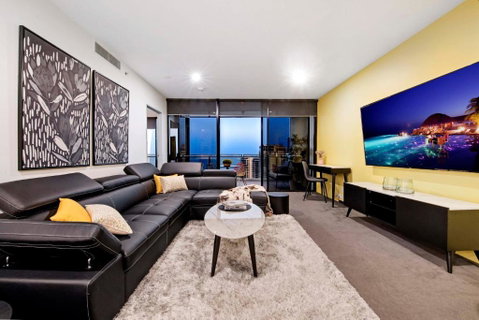 OCEAN VIEW - One Bedroom Spa Apartment - Circle On Cavill - Self Contained, Privately Managed - Local Tourism 1