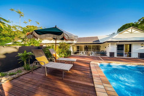 Ninderry Manor-Spectacular Hinterland Retreat - Accommodation Australia 2