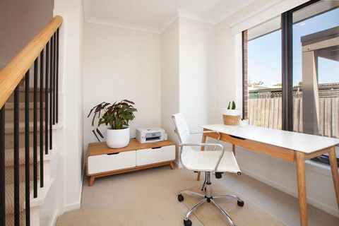 Northside Townhouse Geelong - Accommodation Australia 3