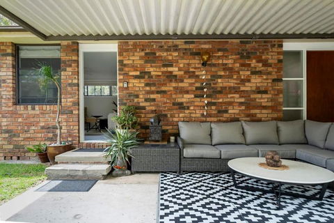 Oak Retreat Bliss By The Beach - Accommodation Australia 0