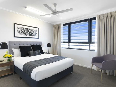 Oaks Mackay Carlyle Suites - Accommodation Australia 2
