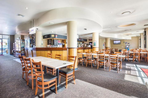 Nightcap At Pritchards Hotel - Bed n Breakfasts 2