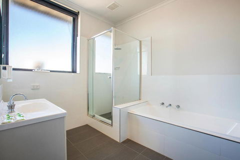 Nightcap At St Albans Hotel - Accommodation Australia 3