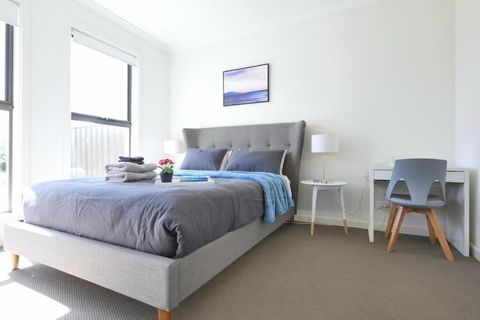 No Stairs Dbl Garage Aircon Woodville North - Accommodation Australia 1