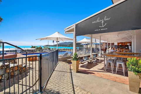 OCEAN VIEWS 10 - Local Tourism 2