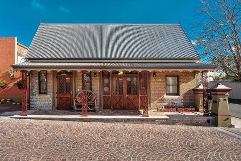 Old Bank Boutique Hotel - Accommodation Australia 0