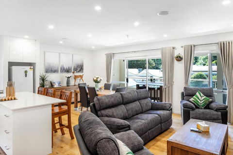 Olinda Two Bedroom Apartment - B2 - Accommodation Australia 3