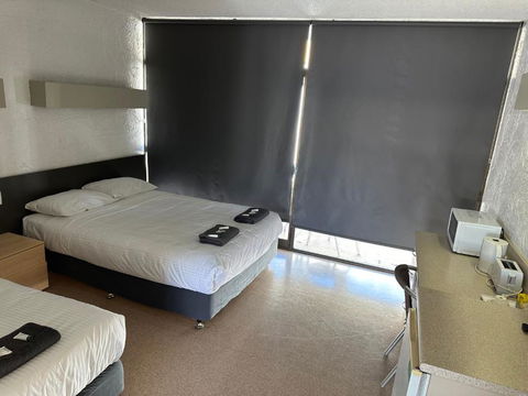 Overlander Hotel - Bed n Breakfasts 1