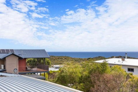 Peaceful And Renovated Original Beach House With Sweeping Views Of Gracetown - Accommodation Australia 1
