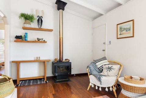Peaceful And Renovated Original Beach House With Sweeping Views Of Gracetown - Accommodation Australia 0