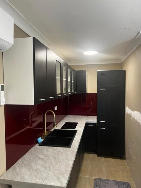 Palm Hamilton Backpacker - Australia Shopping 0