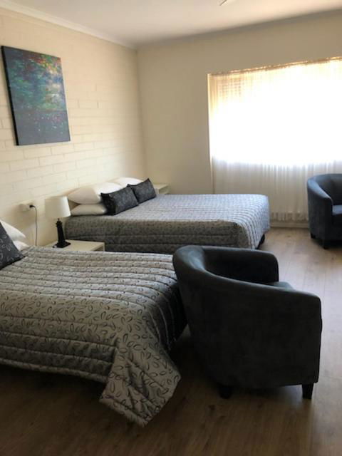 Pampas Motel Port Augusta - Australia Shopping 3