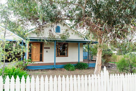 Parker Lodge Maldon - Local Tourism 1