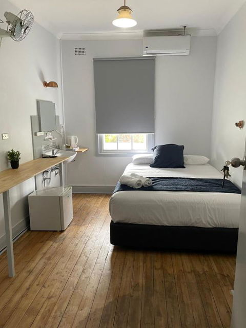 Parkes Hotel - Accommodation Australia 3