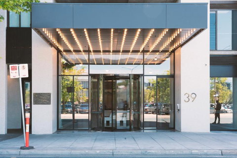 Patio Mt View 1BR Apt In CBD Near ANU And Museum With Free Parking And WiFi - Australia Shopping 0