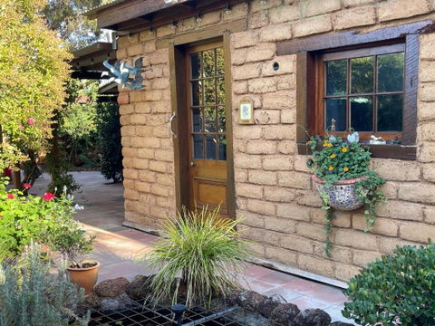 Patricias Garden Studio - Accommodation Australia 1