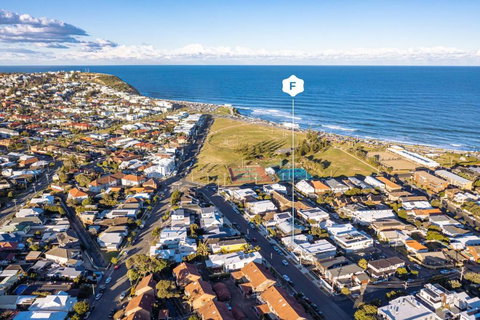 Pattys Cottage - Pet Friendly Home In Merewether - Accommodation Australia 0