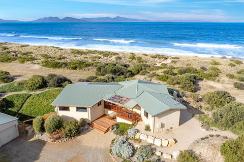 Peace & Plenty - Accommodation Australia 0