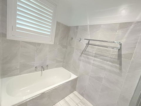 Peaceful Room In Modern Baulkham Hills Home - BH3 - Accommodation Australia 2