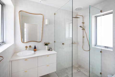 Pearl, Designer Beachfront Retreat, Semaphore Park - Accommodation Australia 2